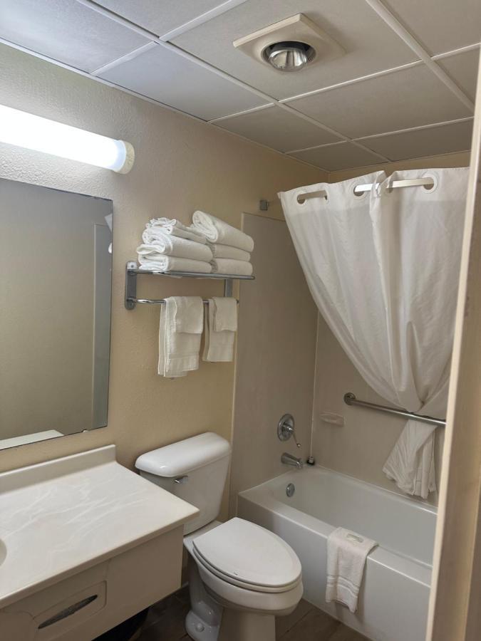 Big Bend Traveler'S Inn Great Bend 外观 照片